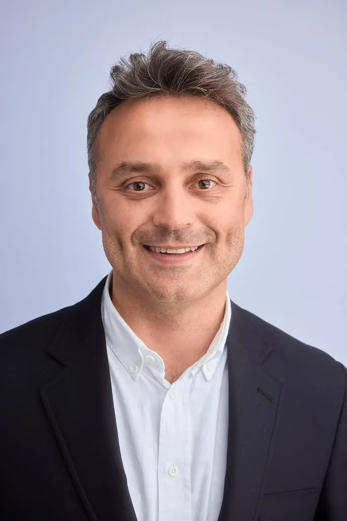Dr. Safa Manav, plastic surgeon